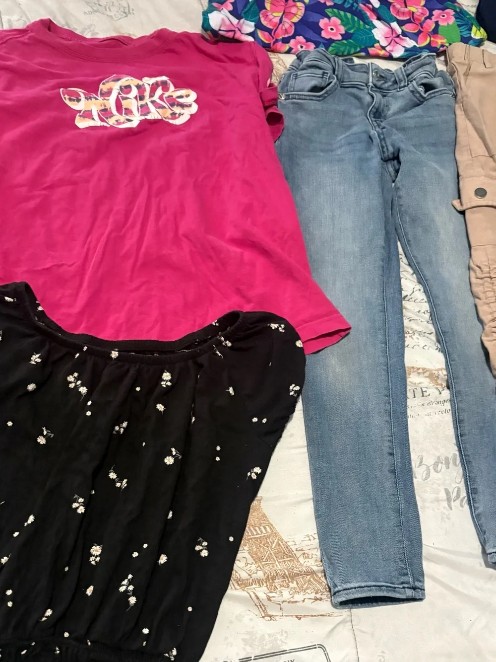 GAP, Nike , cat and jacket bundle clothing, size 10-12